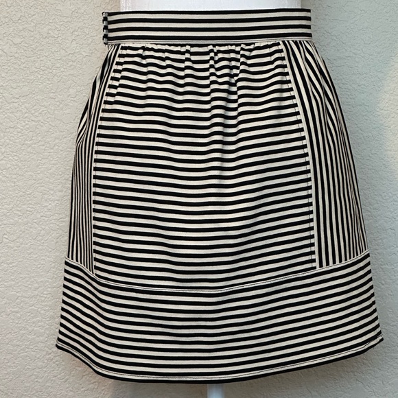 Madewell Ponte Swivel Mini Skirt - Picture 3 of 6